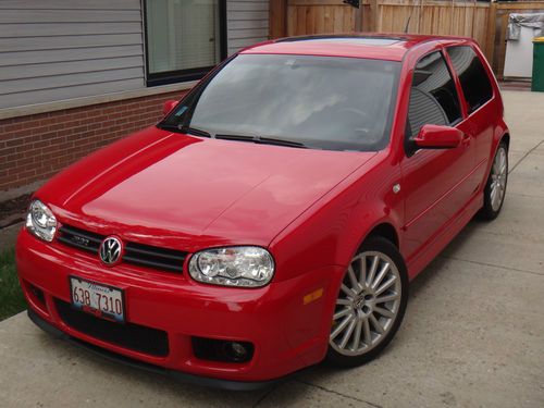 2004 volkswagen golf r32 hatchback 2-door 3.2l