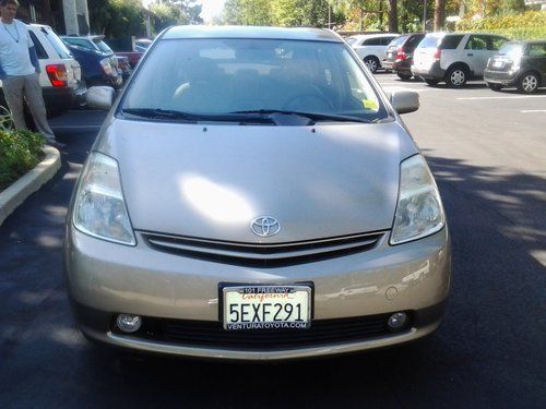 2004 toyota prius base hatchback 4-door 1.5l