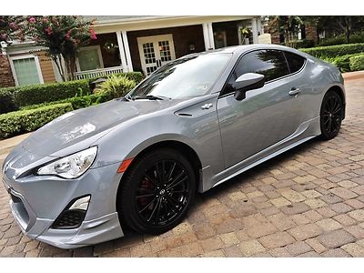 2013 scion frs only 4k miles nice!!