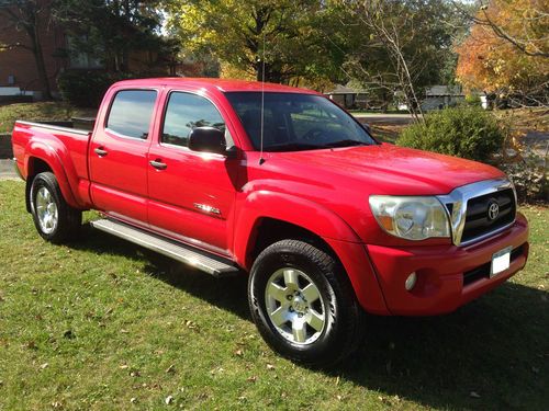 Toyota tacoma prerunner 2005 2wd towing package, new tires, ac, frnt ball joints