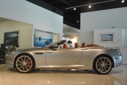 2013 aston martin db9 volante skyfall silver/chancellor red