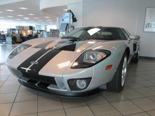 2005 ford gt coupe 2-door 5.4l