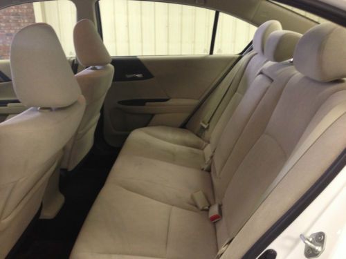 2013 Honda Accord low miles sedan, image 6