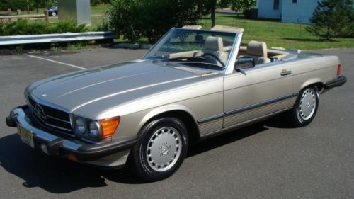 1989 Mercedes-Benz 560SL Base Convertible 2-Door 5.6L, image 2