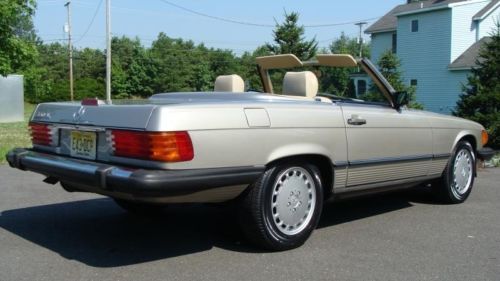 1989 Mercedes-Benz 560SL Base Convertible 2-Door 5.6L, image 4