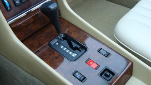 1989 Mercedes-Benz 560SL Base Convertible 2-Door 5.6L, image 9
