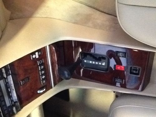 1989 Mercedes-Benz 560SL Base Convertible 2-Door 5.6L, image 19