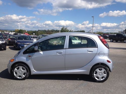 2012 pre-owned mitsubishi i-miev es