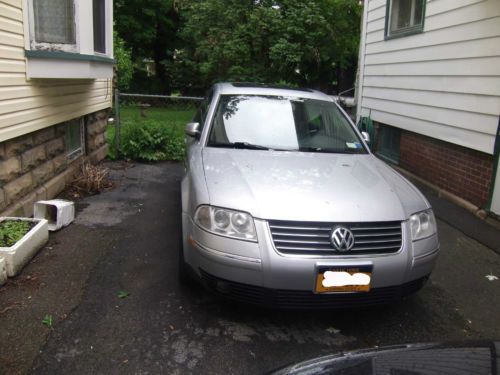 2002 volkswagen passat glx 4 motion sedan 4-door 2.8l