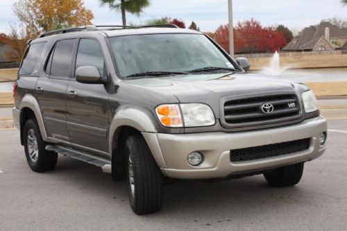 Silver 4 wheel drive 4x4 dvd leather sunroof 3rd row v8 power seat