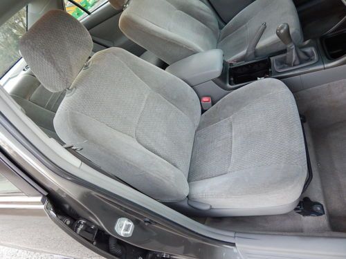 2004 Camry LE 5 speed 83k Serviced & Clean RUNS GREAT no.reserve, image 20