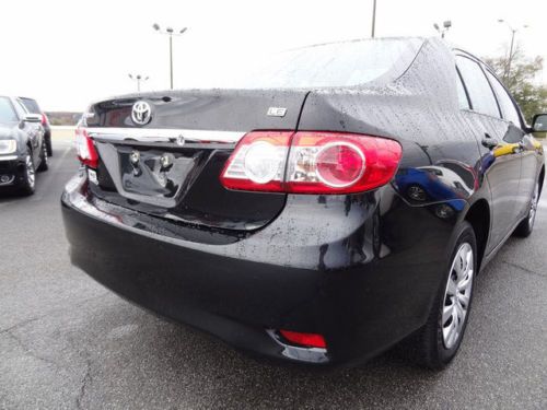 LE 1.8L CD Vehicle Anti-Theft System Auxiliary Pwr Outlet MP3 Player Cloth Seats, image 4