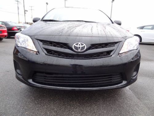 LE 1.8L CD Vehicle Anti-Theft System Auxiliary Pwr Outlet MP3 Player Cloth Seats, image 9