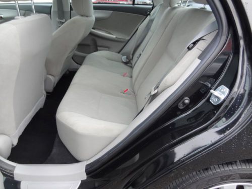 LE 1.8L CD Vehicle Anti-Theft System Auxiliary Pwr Outlet MP3 Player Cloth Seats, image 13