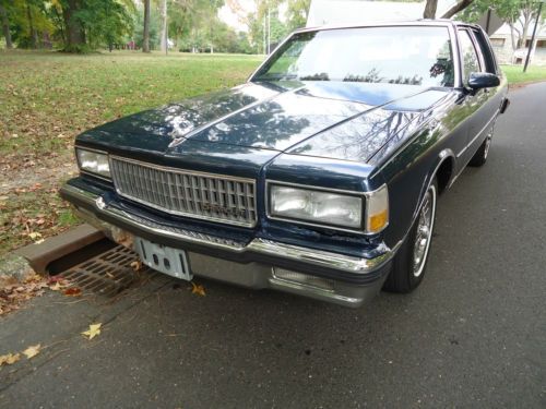 1990 chevrolet caprice classic ls brougham sedan 4-door 5.0l