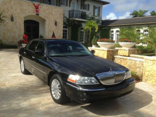 2003 lincoln signature black/gray, low miles, new tires