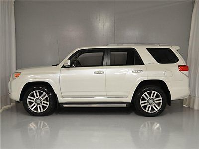 2011 toyota 4runner limited, no 3rd row. heated seats, bluetooth and more.