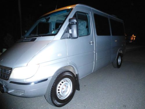 2004 dodge sprinter 2500 silver 10 passenger van 5-door 2.7l