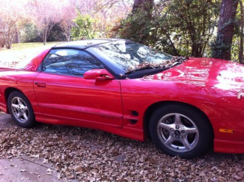 2002 pontiac firebid v6 (only 31,000 original miles)