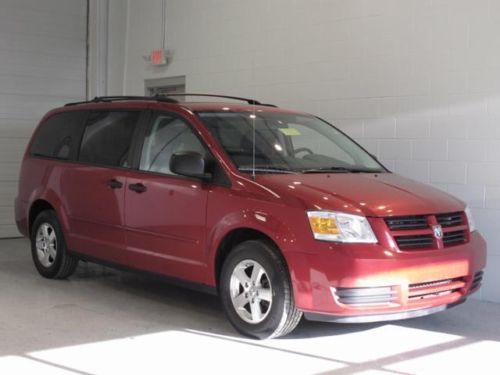 Red 4dr Wgn SE FWD 3.3L V6 CD MP3 Power Windows Power Door Locks 3RD Row Seat, image 2