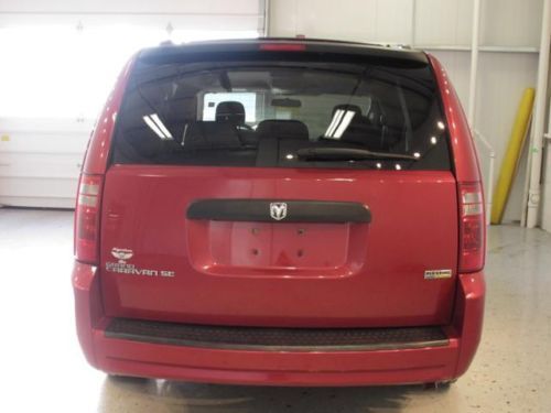 Red 4dr Wgn SE FWD 3.3L V6 CD MP3 Power Windows Power Door Locks 3RD Row Seat, image 6