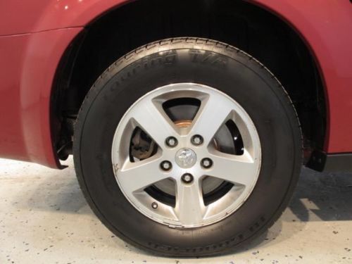 Red 4dr Wgn SE FWD 3.3L V6 CD MP3 Power Windows Power Door Locks 3RD Row Seat, image 8