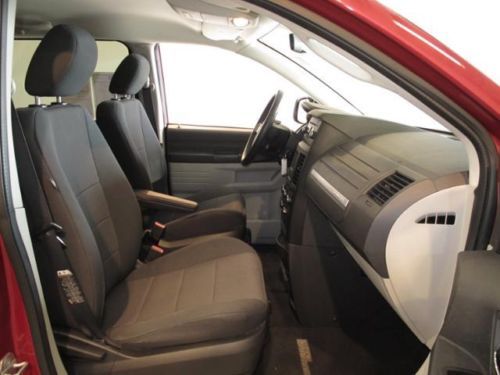 Red 4dr Wgn SE FWD 3.3L V6 CD MP3 Power Windows Power Door Locks 3RD Row Seat, image 23