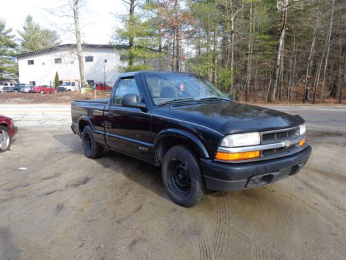 1998 chevrolet s10 base standard cab pickup 2-door 4.3l