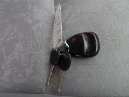 NO RESERVE 2004 SATURN VUE ONLY 134K MILES MANUAL TRANSMISSION DRIVES GREAT, image 88