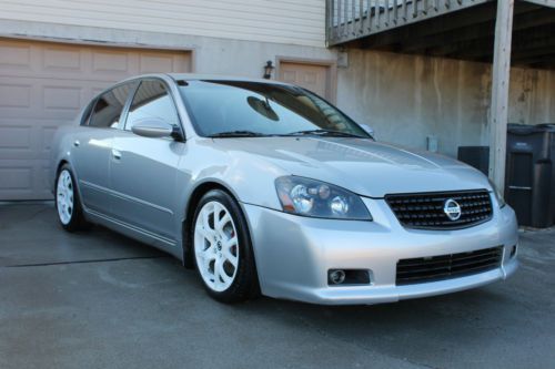 One of a kind 2005 nissan altima se-r