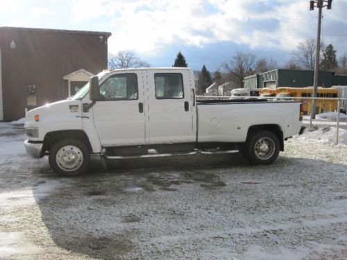 2004 1/2 gmc kodiak c4500 only 13k duramax diesel crew cab monroe conversion