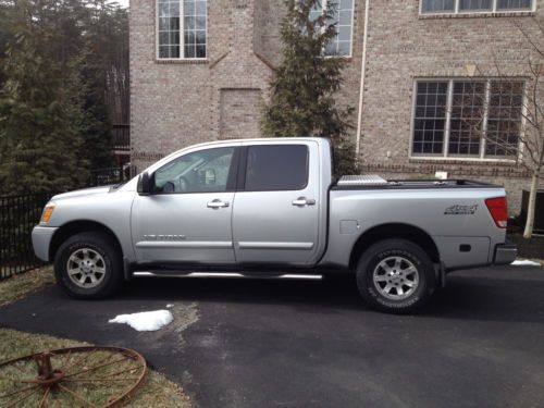 2006 nissan titan se crew cab pickup 4-door 5.6l