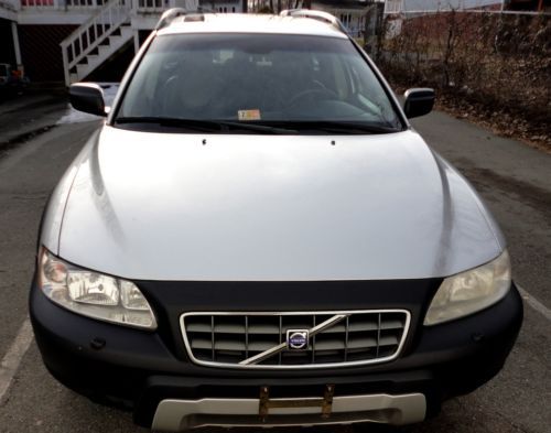 2006 volvo xc70 base wagon 4-door 2.5l