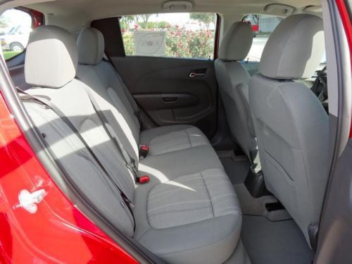 LT New Hatchback 1.8L CD 6 Speakers MP3 decoder Radio data system Power steering, US $17,188.00, image 5