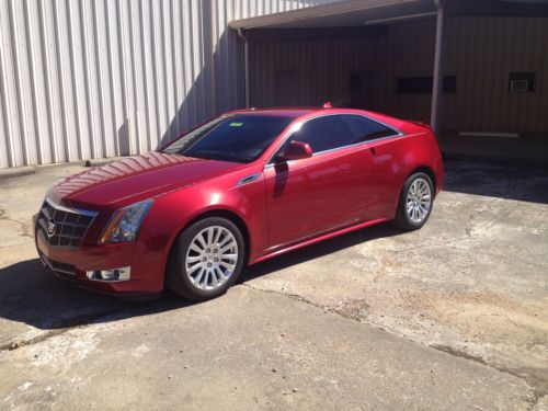 Beautiful cadillac cts coupe very well maintained ultra low miles keyless entry
