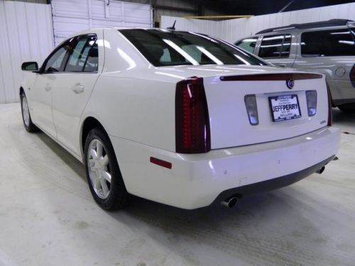 We finance we ship 3.6l V6 rear wheel drive low miles White Diamond, image 5
