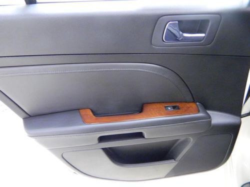 We finance we ship 3.6l V6 rear wheel drive low miles White Diamond, image 18