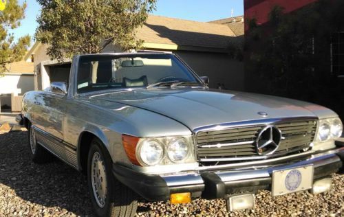 1975 mercedes-benz 450 sl 2-door soft and hard top convertible 4.5l v8 silver