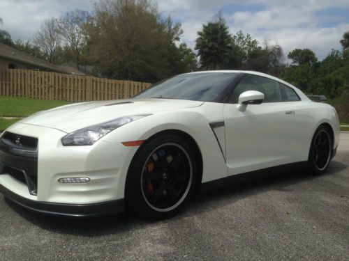 2013 nissan gt-r black edition pearl white recaro seats navigation bose audio