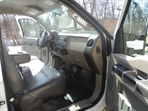2010 Ford F-350 Super Duty XL Crew Cab Pickup 4-Door 6.4L, image 5