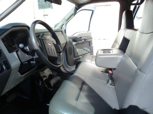 2010 Ford F-350 Super Duty XL Crew Cab Pickup 4-Door 6.4L, image 6