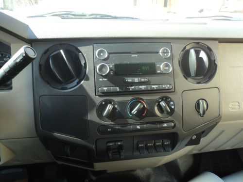 2010 Ford F-350 Super Duty XL Crew Cab Pickup 4-Door 6.4L, image 7