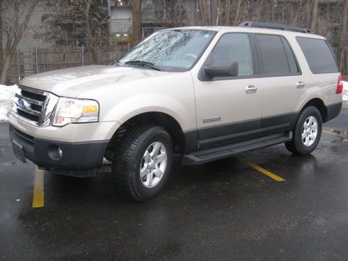 2007 ford expedition 4x4 xlt 5.4l with only 70k miles excellent condition look