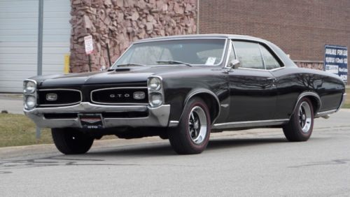 1966 pontiac gto, very rare 3 speed on the floor, 389 v8. its all muscle
