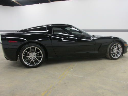 2010 chevrolet corvette base coupe 2-door 6.2l