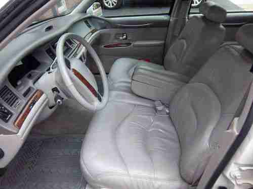 1995 Lincoln Town Car Signature Sedan 4-Door 4.6L, image 15