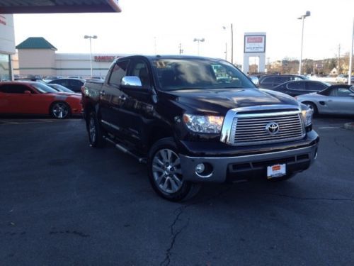 11 toyota tundra platinum 4x4 4dr crew cab nav leather finance rearview camera