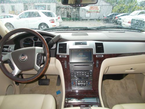 2007 cadillac escalade ,black 142,537k miles , a super beauty