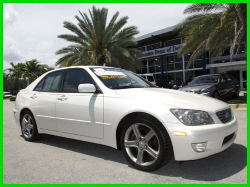 01 white pearl is-300 3l i6 sedan *heated leather seats *sport pedals *low miles