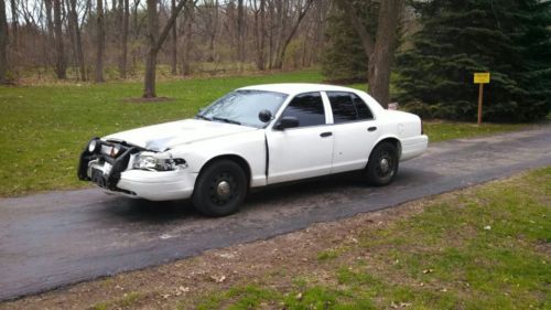 2007 Police Interceptor Crown Vic. P71, image 2